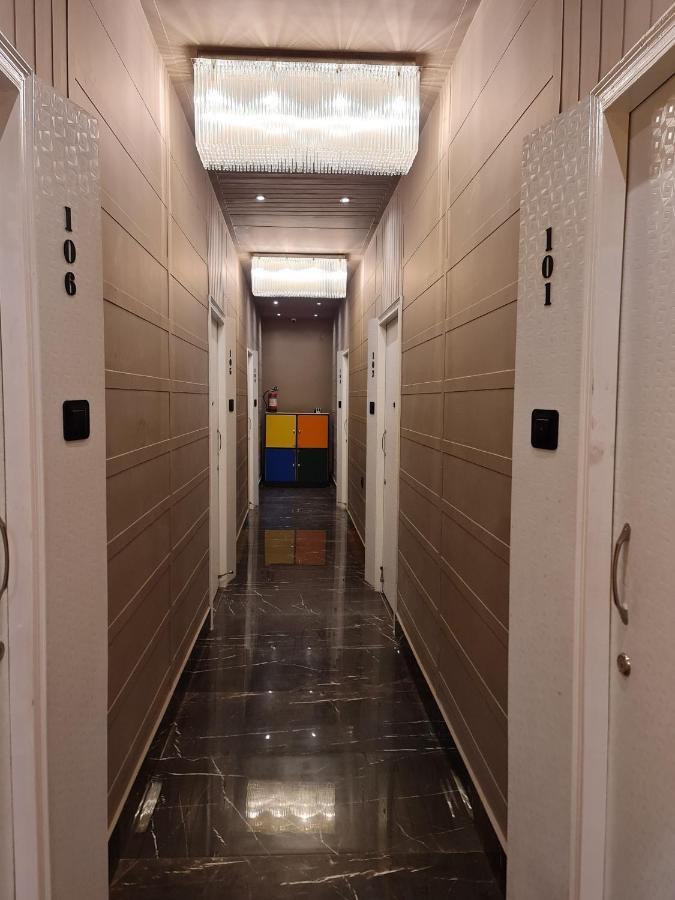 Hotel Aurelia Pearl Патна Екстериор снимка