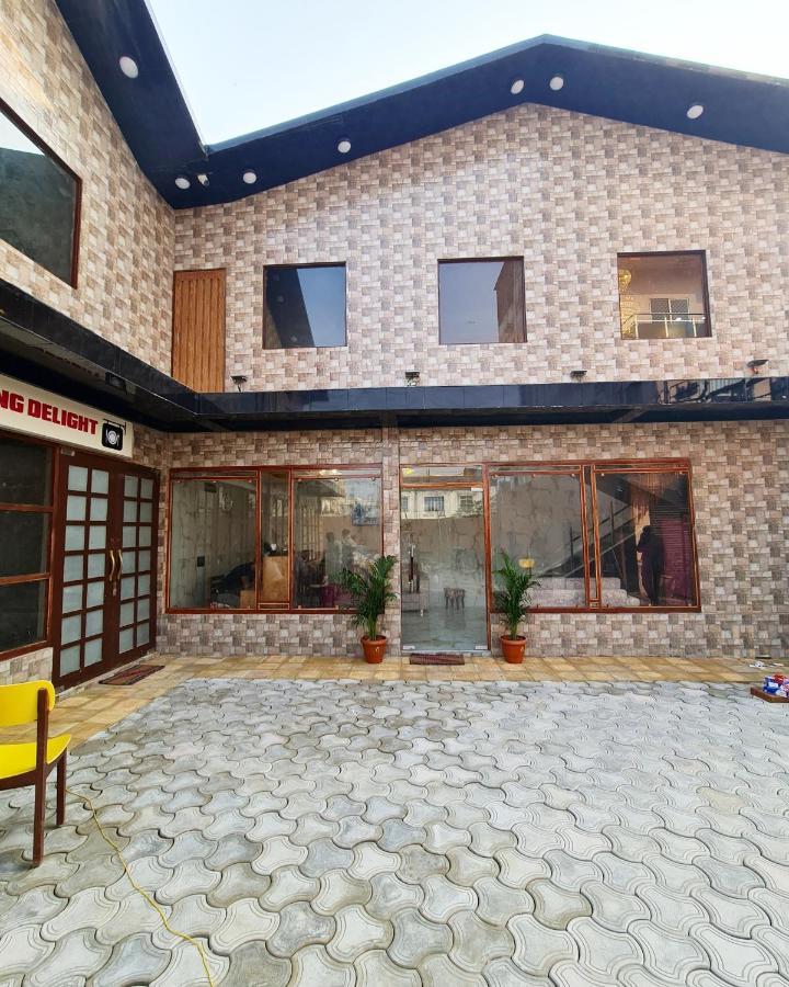 Hotel Aurelia Pearl Патна Екстериор снимка